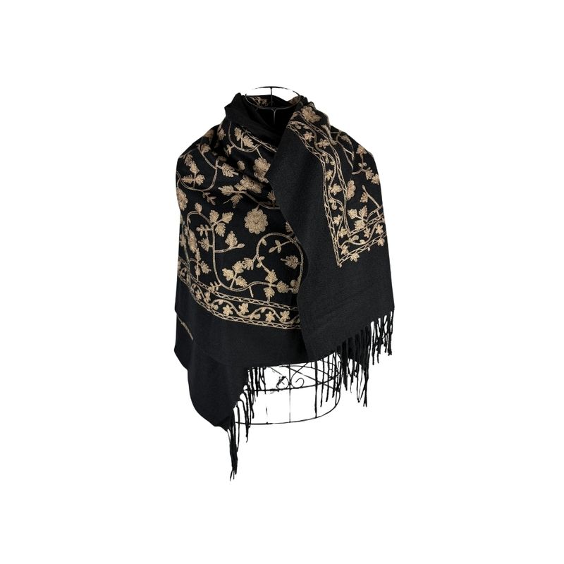 Fashion, accesorii si bijuterii - Femei - Accesorii femei - Esarfe si fulare femei - Fular dama de lux brodat uni negru - Infinity.ro