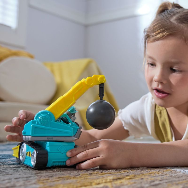 Jucarii, Copii si Bebe - Jucarii si jocuri - Vehicule si jucarii cu telecomanda - Utilaje constructie de jucarie - Patrula Catelusilor Rubble si echipa vehicul cu bila de demolare - Infinity.ro