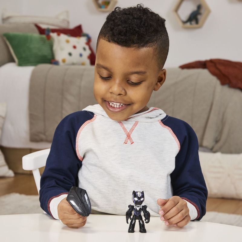Jucarii, Copii si Bebe - Jucarii si jocuri - Figurine - Marvel Iron Man si prietenii sai uimitori figurina Black Panther 7.6CM - Infinity.ro