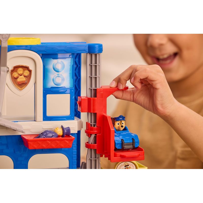 Jucarii, Copii si Bebe - Jucarii si jocuri - Figurine - Patrula Catelusilor cauta si salveaza set de joaca cu lansator figurine si accesorii - Infinity.ro