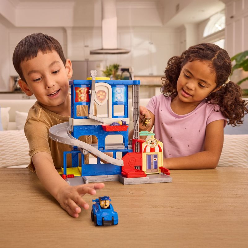 Jucarii, Copii si Bebe - Jucarii si jocuri - Figurine - Patrula Catelusilor cauta si salveaza set de joaca cu lansator figurine si accesorii - Infinity.ro