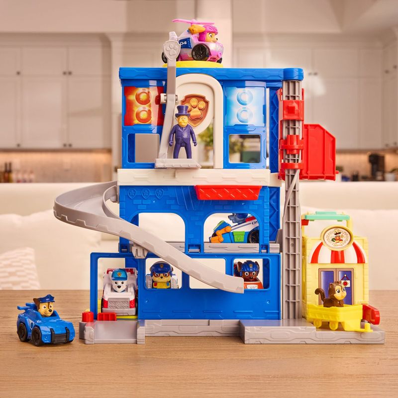 Jucarii, Copii si Bebe - Jucarii si jocuri - Figurine - Patrula Catelusilor cauta si salveaza set de joaca cu lansator figurine si accesorii - Infinity.ro