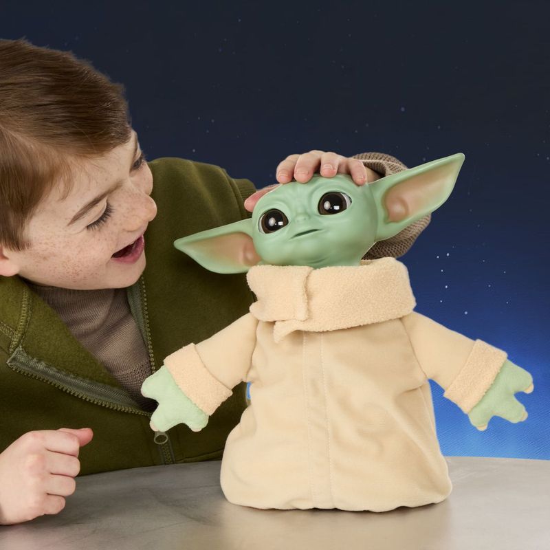 Jucarii, Copii si Bebe - Jucarii si jocuri - Figurine - Star Wars madalorian si Grogu figurina interactiva Action Buddy Grogu cu sunete 25CM - Infinity.ro