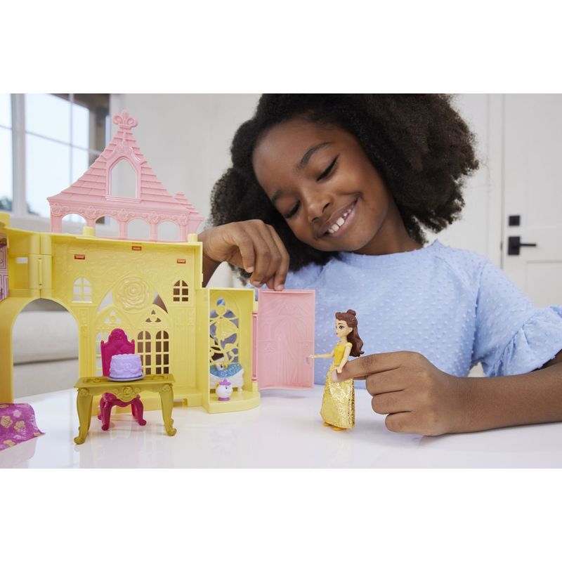 Jucarii, Copii si Bebe - Jucarii si jocuri - Papusi si accesorii - Papusi - Disney Princess castelul lui belle cu figurine si accesorii - Infinity.ro
