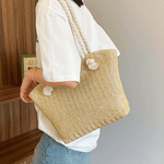 Fashion, accesorii si bijuterii - Femei - Accesorii femei - Genti si rucsacuri femei - Geanta de Plaja din Paie Impletita, Model Casual, Bej, 40x30x15 cm - Infinity.ro