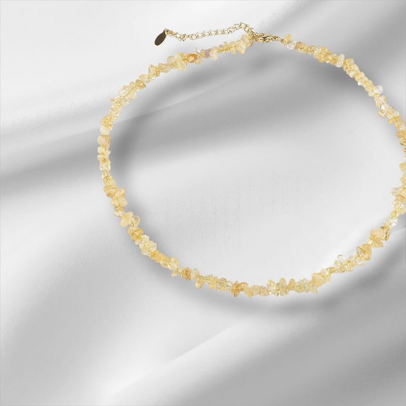 Fashion, accesorii si bijuterii - Femei - Bijuterii femei - Coliere femei - Colier realizat din fragmente minerale, prindere din otel inoxidabil, Topaz - Infinity.ro