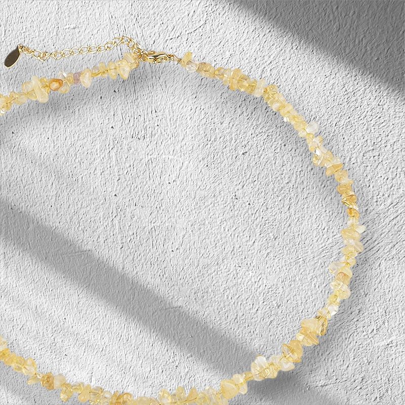 Fashion, accesorii si bijuterii - Femei - Bijuterii femei - Coliere femei - Colier realizat din fragmente minerale, prindere din otel inoxidabil, Topaz - Infinity.ro