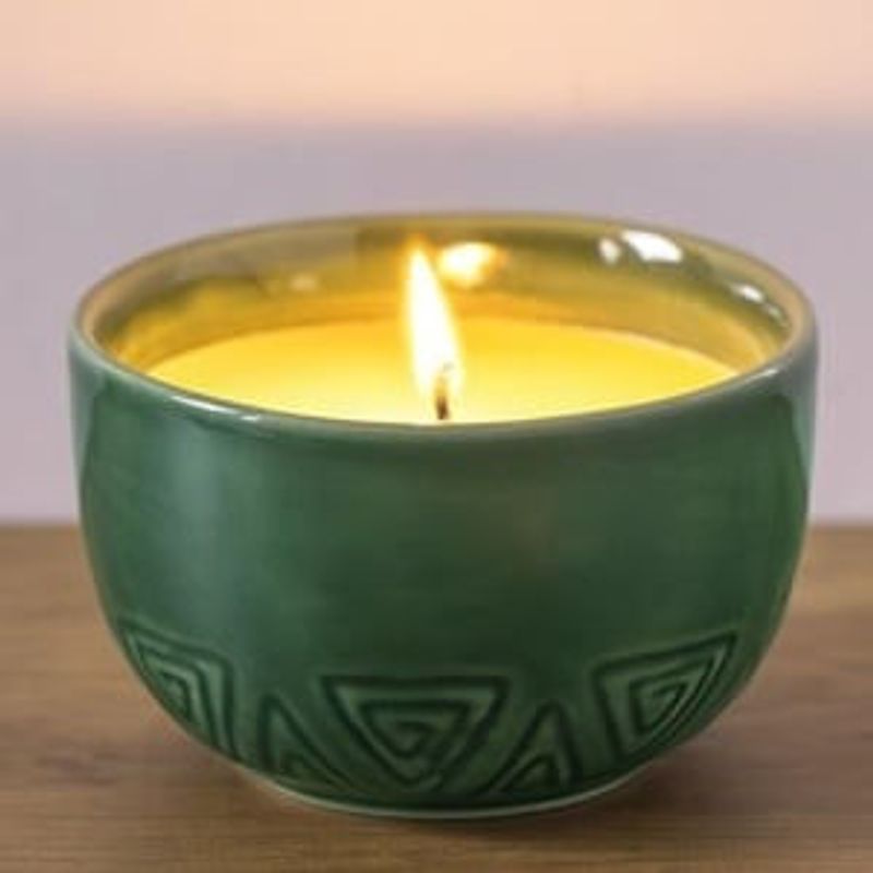 Casa si Gradina - Decoratiuni - Aromaterapie si lumanari - Lumanari si candele - Ghiveci Ceramic Verde cu Lumanare Citronela Relief - Infinity.ro