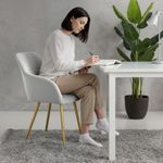 Casa si Gradina - Mobilier - Scaune si fotolii - Scaune - Set 2 scaune dining tapitate cu velur Luxano, cusaturi patrate, picioare aurii, 54x58x82 cm, gri - Infinity.ro