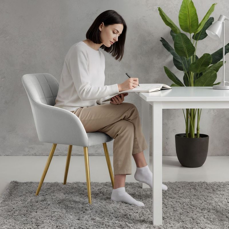Casa si Gradina - Mobilier - Scaune si fotolii - Scaune - Set 2 scaune dining tapitate cu velur Luxano, cusaturi patrate, picioare aurii, 54x58x82 cm, gri - Infinity.ro