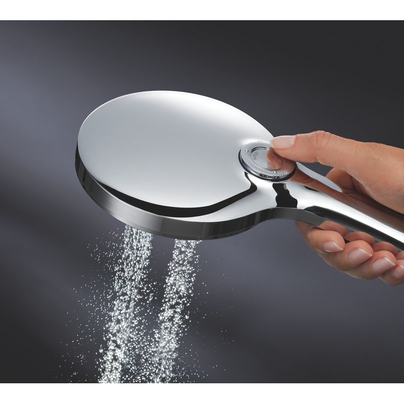 Casa si Gradina - Sanitare - Cazi si cabine de dus - Coloane si seturi de dus - Para de dus Grohe 26544LS0, Rainshower SmartActive 130, 1/2'', universala, 3 pulverizari, anti-calcar, crom/alb - Infinity.ro