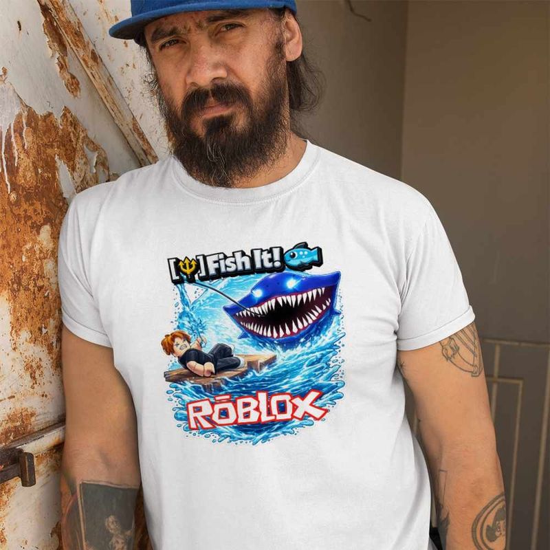 Fashion, accesorii si bijuterii - Barbati - Imbracaminte - Tricouri si bluze barbati - Tricou Barbati Roblox Fish it Pescar Huggy Wuggy, alb, marime 3XL - Infinity.ro