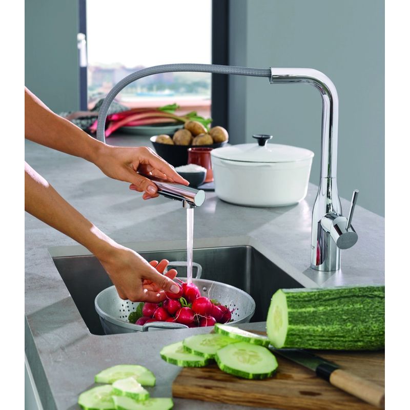 Casa si Gradina - Sanitare - Chiuveta bucatarie si accesorii - Baterii bucatarie - Baterie bucatarie Grohe 30504000, 1 bar, 348 mm, 204 mm, 1 orificii instalare, 2 sprayuri, 180 unghi pivotare, Crom - Infinity.ro