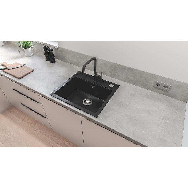 Casa si Gradina - Sanitare - Chiuveta bucatarie si accesorii - Baterii bucatarie - Baterie bucatarie Grohe 304702430, 1 bar, 310 mm, 228 mm, 1 orificii instalare, 1 sprayuri, 180 unghi pivotare, Negru - Infinity.ro