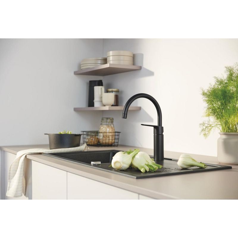 Casa si Gradina - Sanitare - Chiuveta bucatarie si accesorii - Baterii bucatarie - Baterie bucatarie Grohe 304692430, 0.8 bar, 339 mm, 183 mm, 1 orificii instalare, 1 sprayuri, 360 unghi pivotare, Negru - Infinity.ro