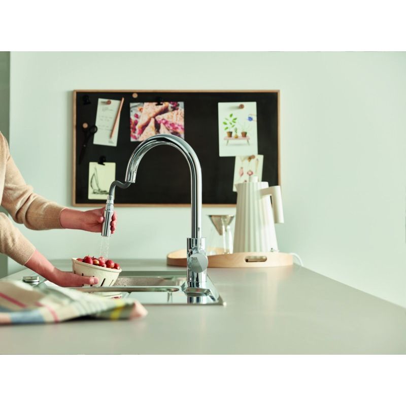 Casa si Gradina - Sanitare - Chiuveta bucatarie si accesorii - Baterii bucatarie - Baterie bucatarie Grohe 30612000, 1 bar, 381 mm, 223 mm, 1 orificii instalare, 2 sprayuri, 180 unghi pivotare, Crom - Infinity.ro