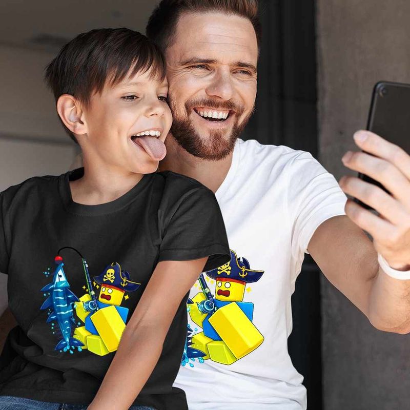 Fashion, accesorii si bijuterii - Barbati - Imbracaminte - Tricouri si bluze barbati - Tricou Barbati Noob Pescar Roblox Fish it Sea Monster, negru, marime 3XL - Infinity.ro