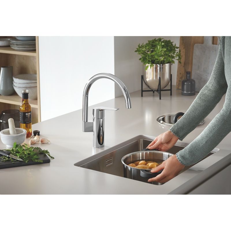 Casa si Gradina - Sanitare - Chiuveta bucatarie si accesorii - Baterii bucatarie - Baterie de bucatarie Grohe 30469000, 1 bar, 339 mm, 183 mm, 1 orificii instalare, 1 sprayuri, 110 unghi pivotare, Crom - Infinity.ro
