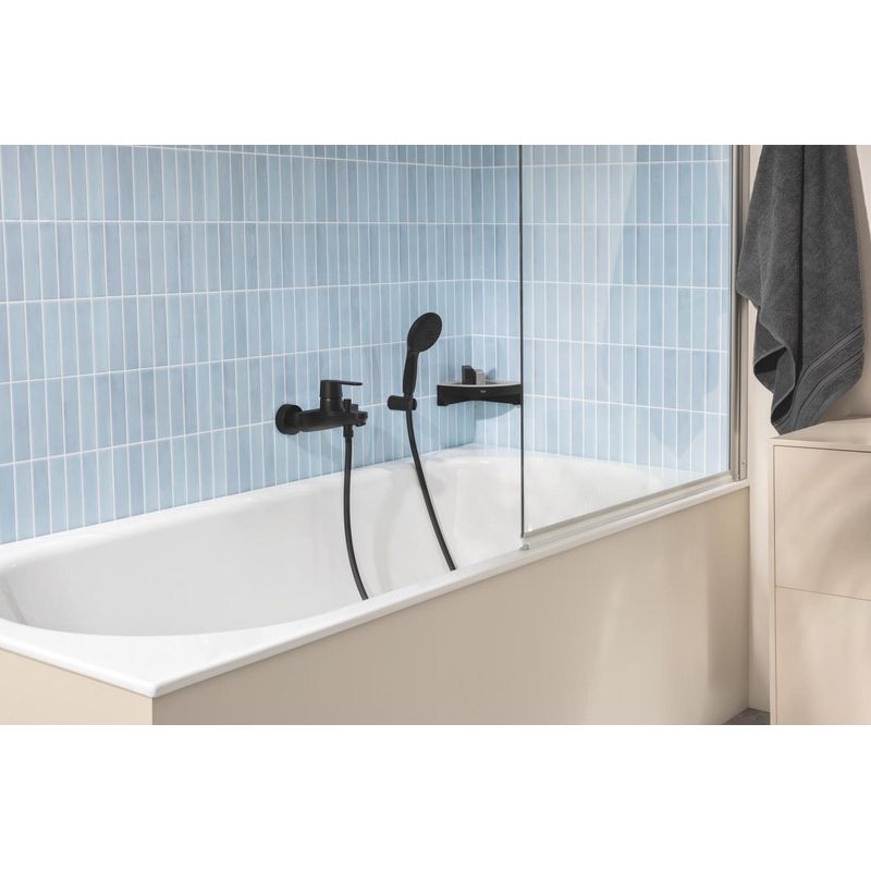 Casa si Gradina - Sanitare - Cazi si cabine de dus - Coloane si seturi de dus - Para dus Grohe 260312431, 110 mm, 7.4 l/min, 240 mm, 3 functii, 1/2 racord, sistem anticalcar, Negru - Infinity.ro