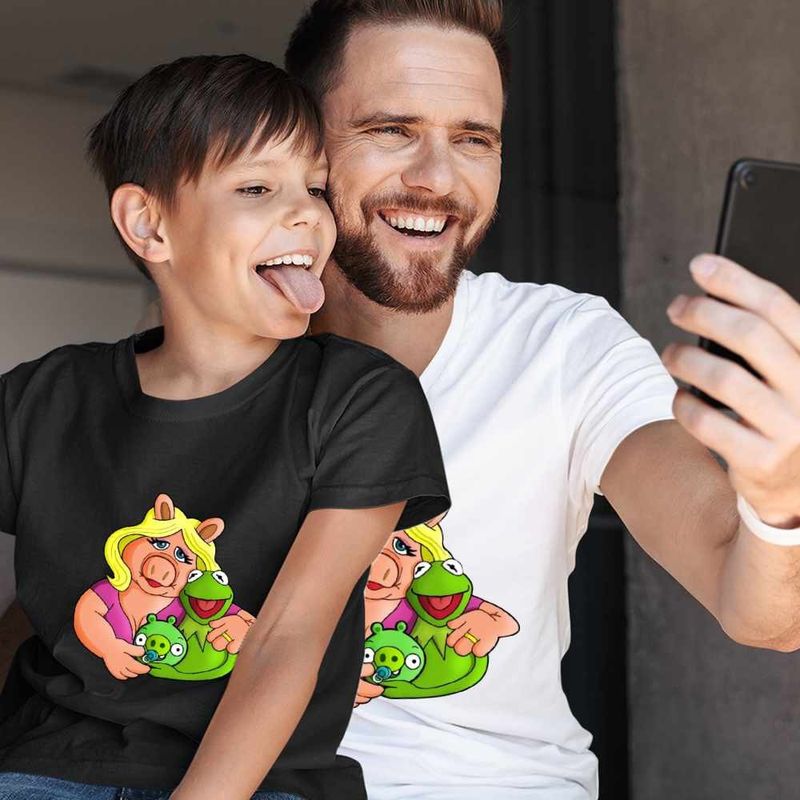 Fashion, accesorii si bijuterii - Barbati - Imbracaminte - Tricouri si bluze barbati - Tricou Barbati The Muppets Kermit the Frog Miss Piggy, negru, marime M - Infinity.ro