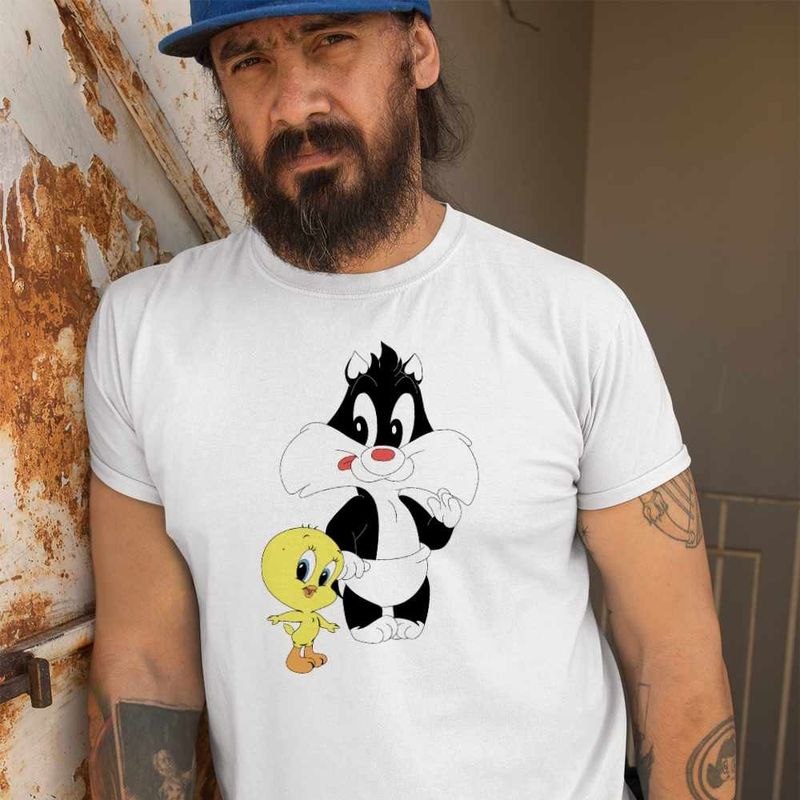 Fashion, accesorii si bijuterii - Barbati - Imbracaminte - Tricouri si bluze barbati - Tricou Barbati Tweety Sylvester Scutec, alb, marime S - Infinity.ro