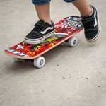 Sport si Outdoor - Role, trotinete si skateboard - Placi de rulat - Skateboard - Skateboard cu design graffiti, 43x12,5 cm, Rosu - Infinity.ro