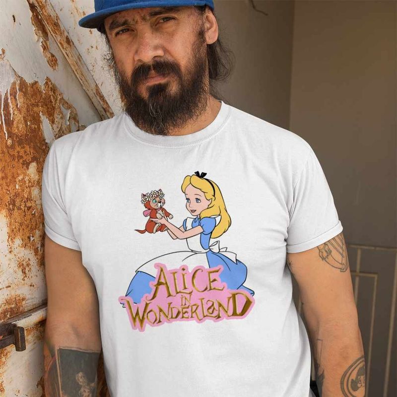Fashion, accesorii si bijuterii - Barbati - Imbracaminte - Tricouri si bluze barbati - Tricou Barbati Alice Tara Minunilor Dinah, alb, marime M - Infinity.ro