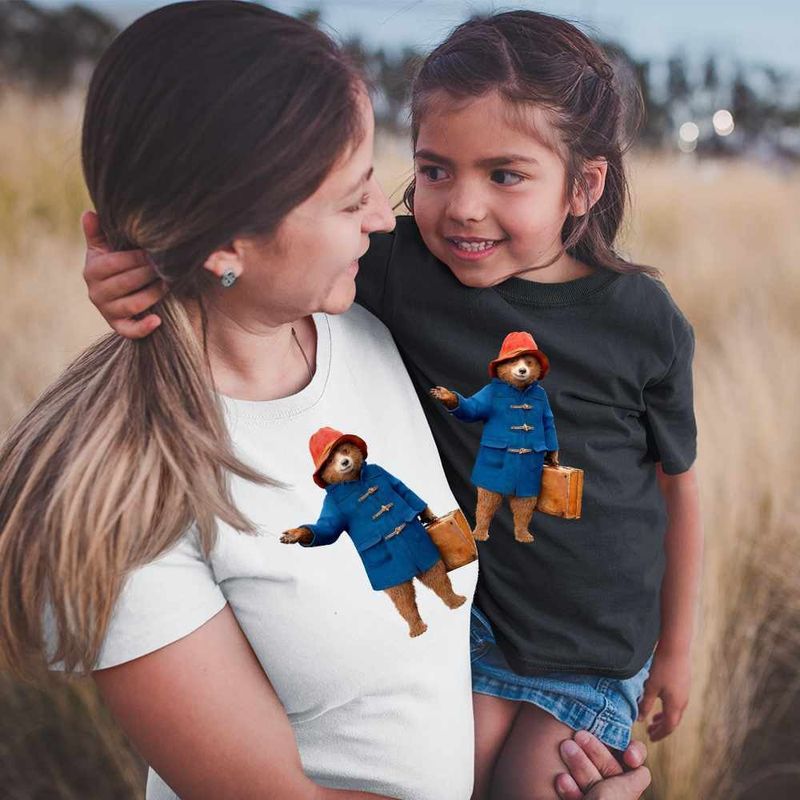 Fashion, accesorii si bijuterii - Femei - Imbracaminte femei - Tricouri si topuri femei - Tricou Femei Paddington Valiza Urs, negru, marime S - Infinity.ro