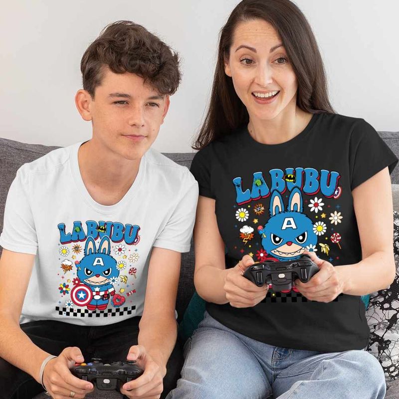 Fashion, accesorii si bijuterii - Femei - Imbracaminte femei - Tricouri si topuri femei - Tricou Femei Labubu Captain America, alb, marime XL - Infinity.ro