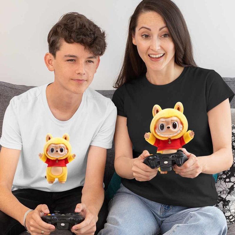 Fashion, accesorii si bijuterii - Femei - Imbracaminte femei - Tricouri si topuri femei - Tricou Femei Labubu Winnie the Pooh Ursulet de plus, alb, marime 3XL - Infinity.ro