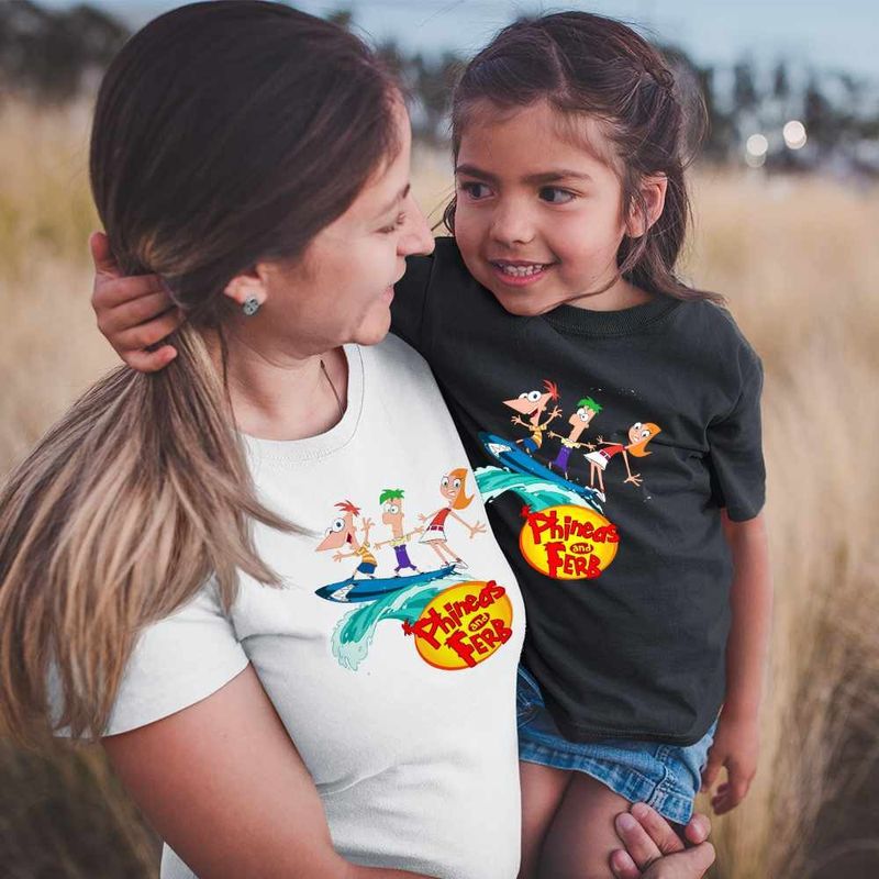 Fashion, accesorii si bijuterii - Femei - Imbracaminte femei - Tricouri si topuri femei - Tricou Femei Phineas Ferb Candace Surf Vacanta, negru, marime S - Infinity.ro