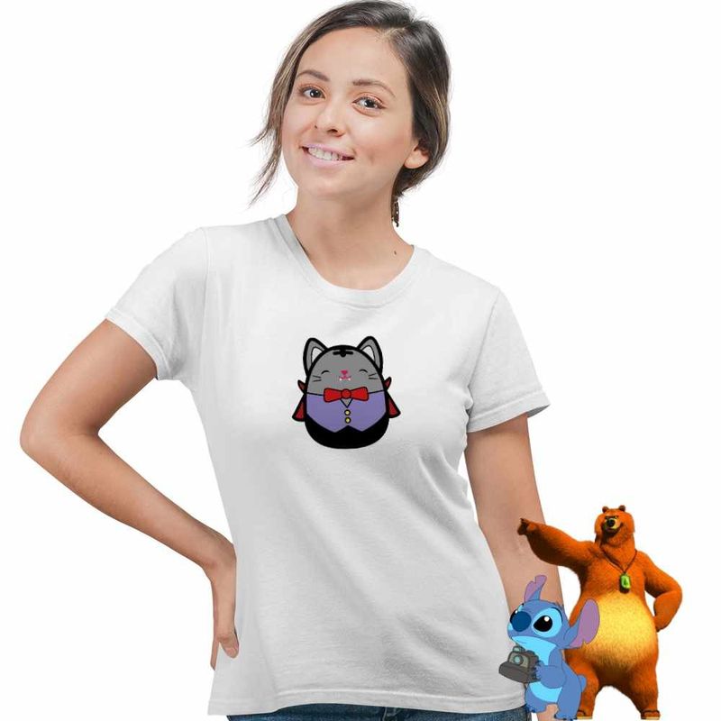Fashion, accesorii si bijuterii - Femei - Imbracaminte femei - Tricouri si topuri femei - Tricou Femei Squishmallows Dracula Romania Halloween, alb, marime XL - Infinity.ro