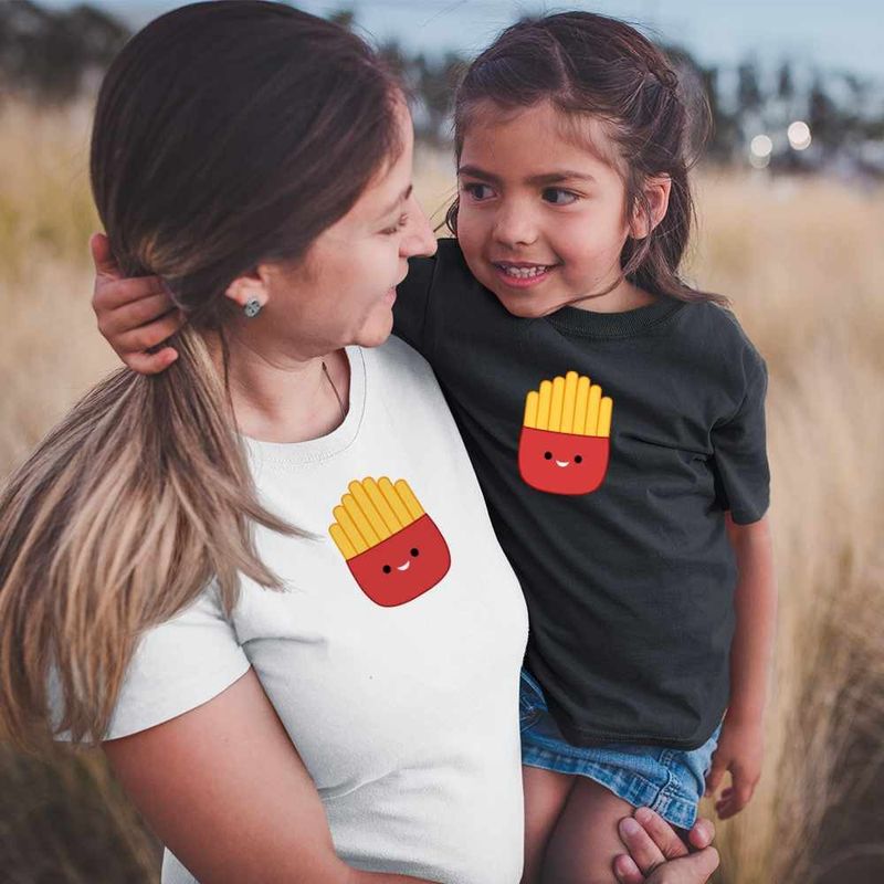 Fashion, accesorii si bijuterii - Femei - Imbracaminte femei - Tricouri si topuri femei - Tricou Femei Squishmallows Cartofi Prajiti, negru, marime S - Infinity.ro