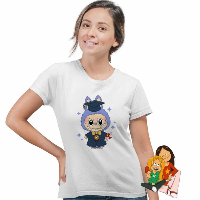 Fashion, accesorii si bijuterii - Femei - Imbracaminte femei - Tricouri si topuri femei - Tricou Femei Labubu Banchet Absolvire Graduate, alb, marime M - Infinity.ro