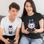 Fashion, accesorii si bijuterii - Femei - Imbracaminte femei - Tricouri si topuri femei - Tricou Femei Labubu Banchet Absolvire Graduate, alb, marime M - Infinity.ro