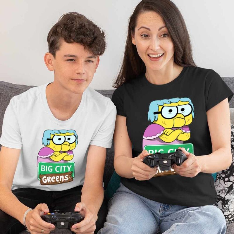 Fashion, accesorii si bijuterii - Femei - Imbracaminte femei - Tricouri si topuri femei - Tricou Femei Bunica Familia Green la Oras Big City, alb, marime S - Infinity.ro