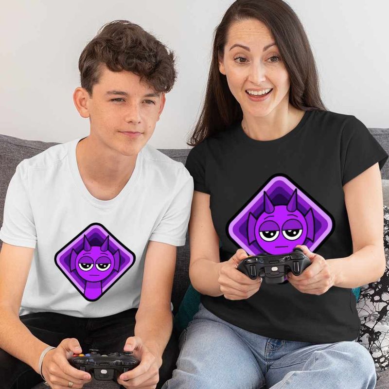 Fashion, accesorii si bijuterii - Femei - Imbracaminte femei - Tricouri si topuri femei - Tricou Femei Sprunki Durple Square Music Game, alb, marime S - Infinity.ro