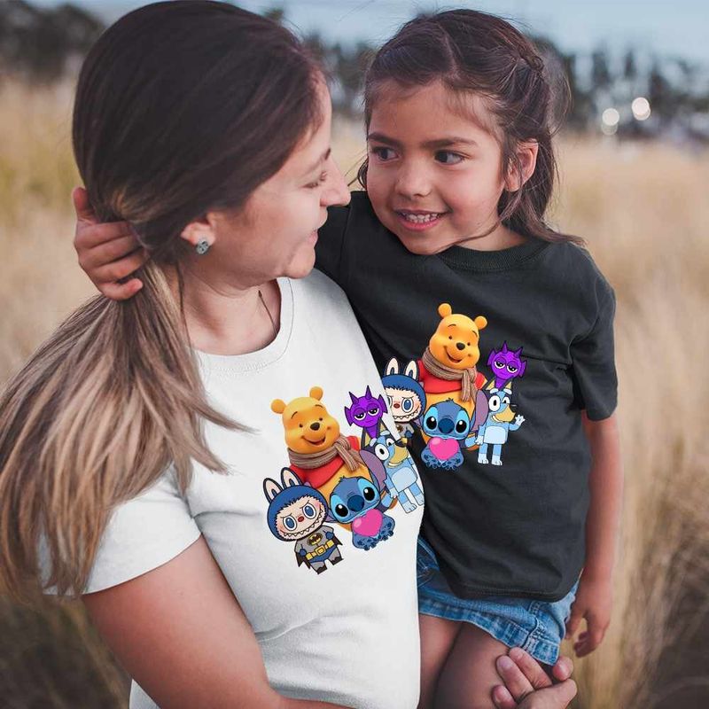 Fashion, accesorii si bijuterii - Femei - Imbracaminte femei - Tricouri si topuri femei - Tricou Femei Winnie Labubu Stitch Bluey Sprunki Batman, negru, marime M - Infinity.ro