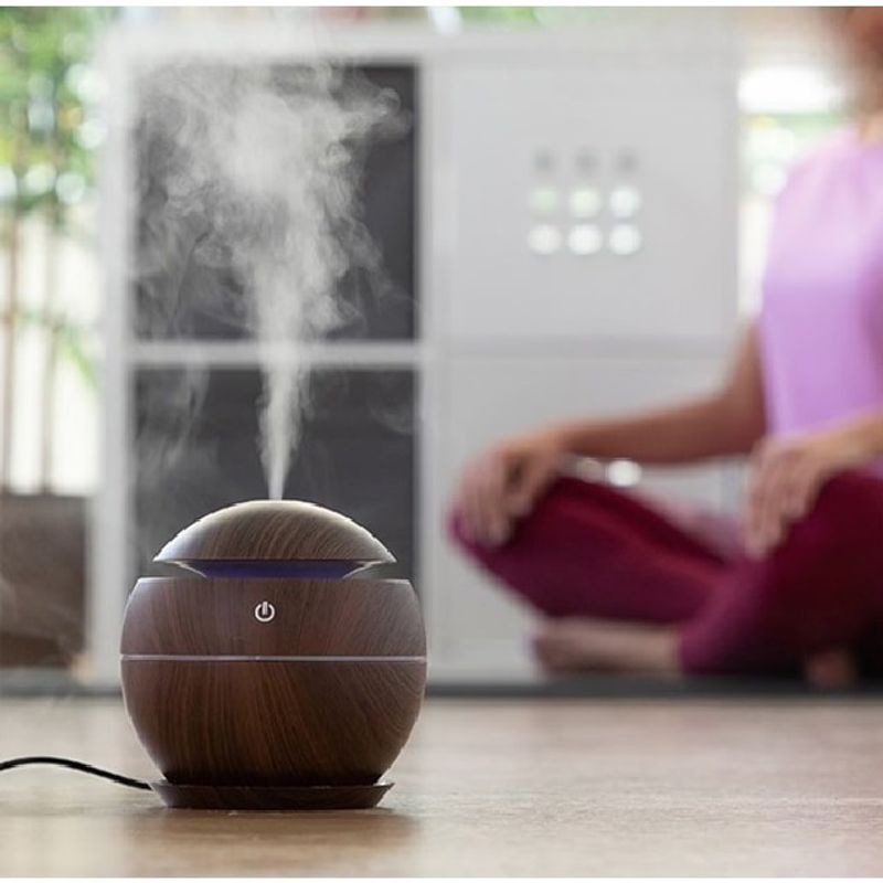 Electronice si Electrocasnice - Climatizare si sisteme de incalzire - Aparate filtrare aer - Umidificatoare - Umidificator Ultrasonic cu LED, Difuzor Uleiuri Esentiale, 200 ml, USB, Maro - Infinity.ro
