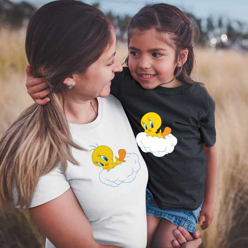 Fashion, accesorii si bijuterii - Femei - Imbracaminte femei - Tricouri si topuri femei - Tricou Femei Tweety Norisor, negru, marime S - Infinity.ro