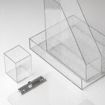 Carti si Birotica - Birotica - Accesorii de birou - Suporturi accesorii birou - Suport Pixuri din Plastic Transparent cu Glitter Argintiu, 7.5x7.5x10cm - Infinity.ro