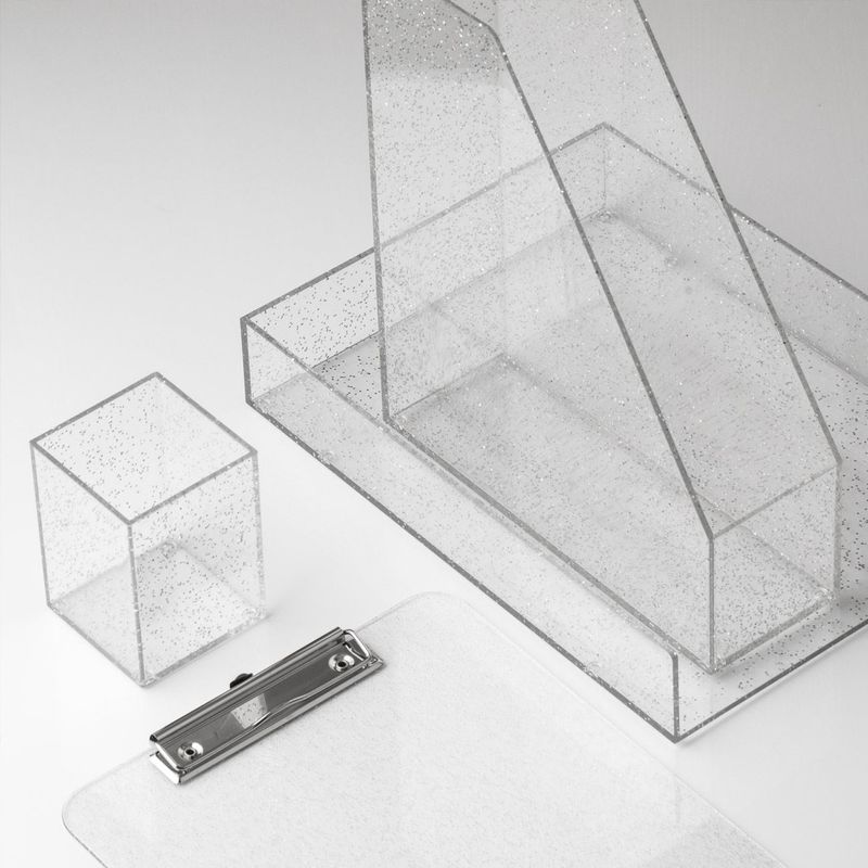 Carti si Birotica - Birotica - Accesorii de birou - Suporturi accesorii birou - Suport Pixuri din Plastic Transparent cu Glitter Argintiu, 7.5x7.5x10cm - Infinity.ro