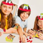 Jucarii, Copii si Bebe - Jucarii si jocuri - Jocuri si puzzle - Jocuri de societate - Joc de Societate pentru Copii Ti-e Scris in Frunte, 2-6 Jucatori, 7+ Ani - Infinity.ro