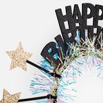 Casa si Gradina - Decoratiuni - Decoratiuni petrecere - Coifuri si suflatori - Bentita de par pentru petrecere cu beteala si stelute aurii, mesaj Happy Birthday - Infinity.ro