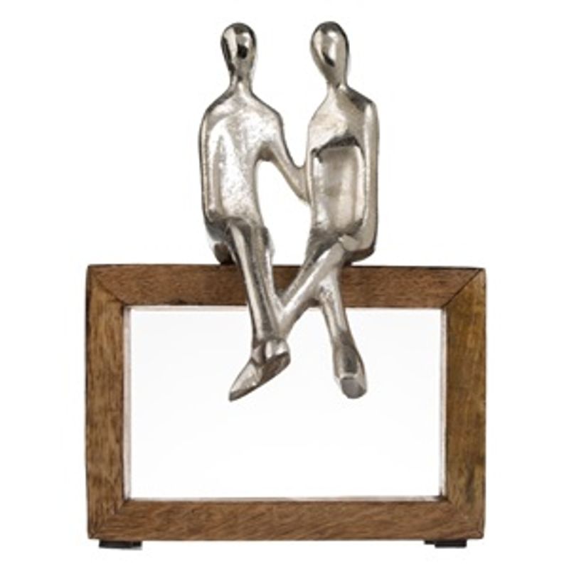 Casa si Gradina - Decoratiuni - Decoratiuni de sezon - Decoratiune de masa cu banca din lemn si figurina cuplu, 15.5x11x21cm - Infinity.ro