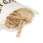 Market - Spalare si intretinere rufe - Uscatoare de rufe si accesorii - Saculet textil cu model sosete si 50 de carlige din lemn, 17x25cm - Infinity.ro