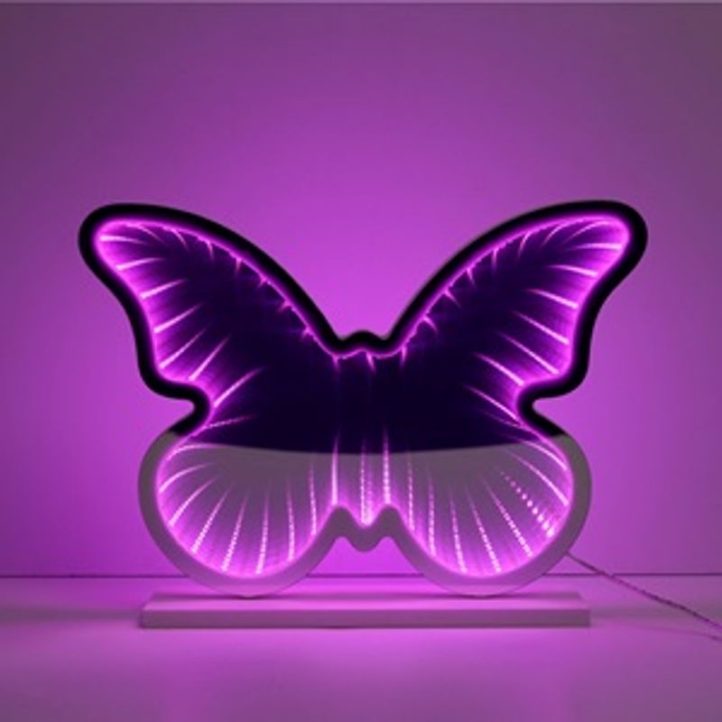Casa si Gradina - Corpuri si surse de iluminat - Veioze si lampi - Lampi de veghe copii - Lampa LED Infinity Mirror cu Model Fluture, Fucsia si Negru, 25x6x19.5cm - Infinity.ro