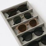 Casa si Gradina - Mobilier - Organizare si depozitare - Organizatoare pentru sertare si dulapuri - Suport Organizator Ochelari Suede Gri cu 6 Compartimente - Infinity.ro