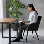 Casa si Gradina - Mobilier - Scaune si fotolii - Scaune - Set 2 scaune dining tapitate Velto, catifea, matlasate cu romburi, 52x58x82 cm, maxim 120 kg, negru - Infinity.ro