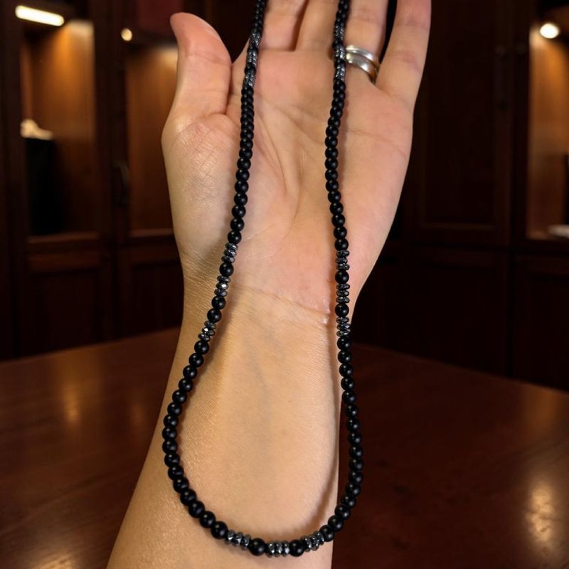 Fashion, accesorii si bijuterii - Barbati - Bijuterii barbati - Lanturi si pandantive barbati - Colier barbati Aiden, elegant din margele de onix mat 4mm si hematit - Infinity.ro